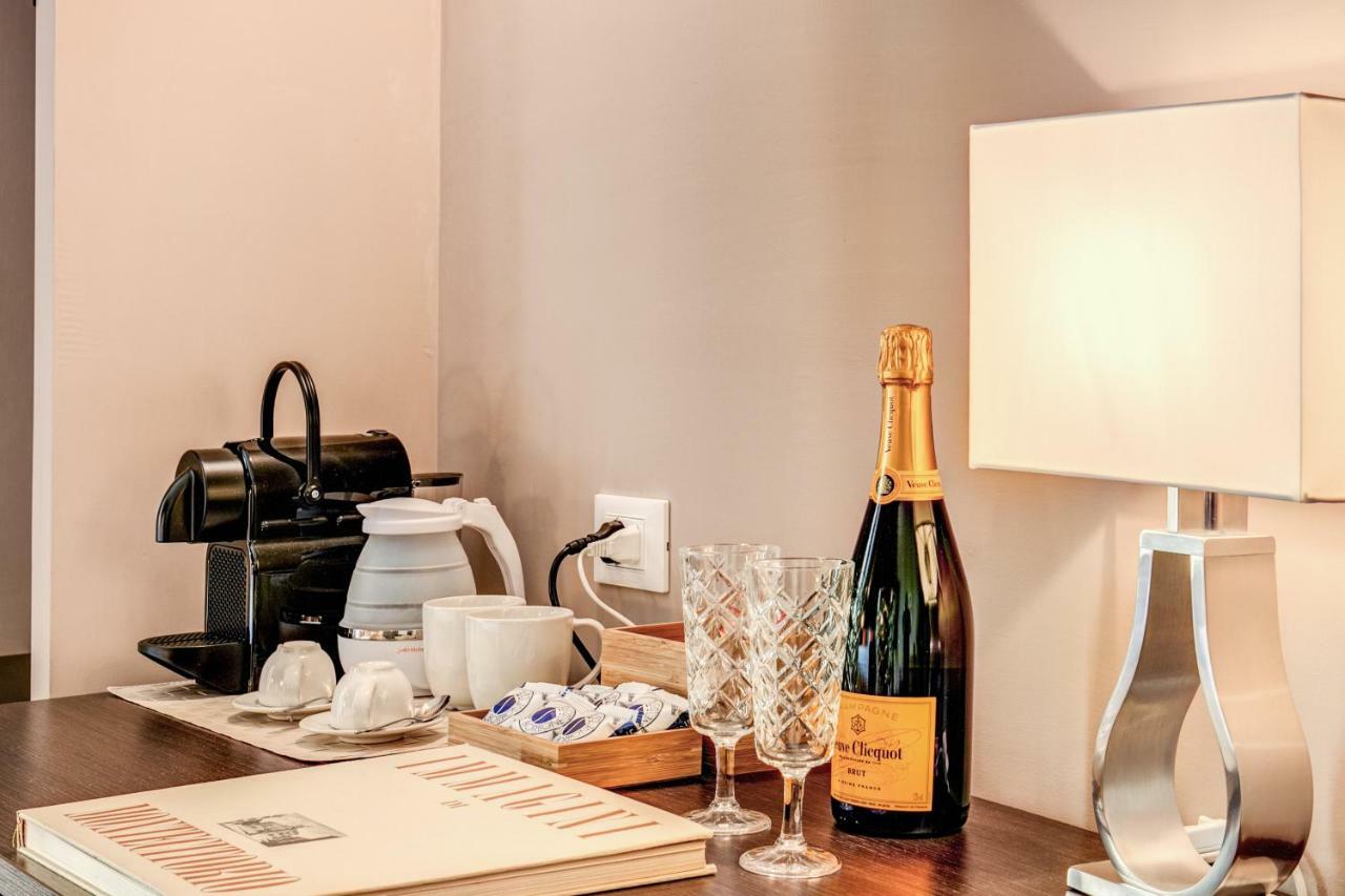 H501 Luxury Rooms โรม ภายนอก รูปภาพ