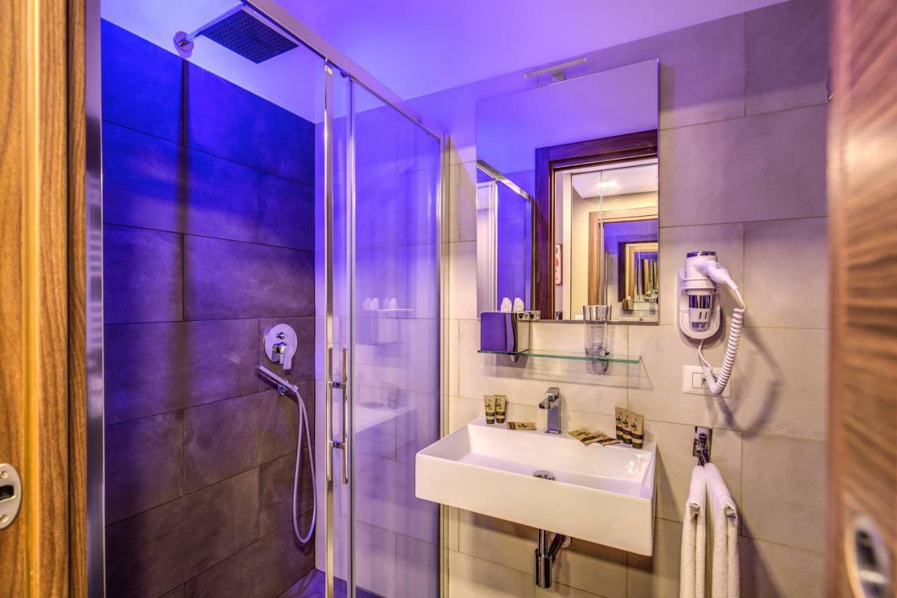H501 Luxury Rooms โรม ภายนอก รูปภาพ